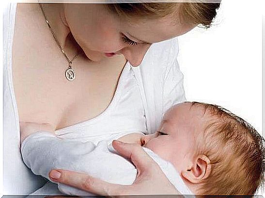 3 challenges to overcome while breastfeeding