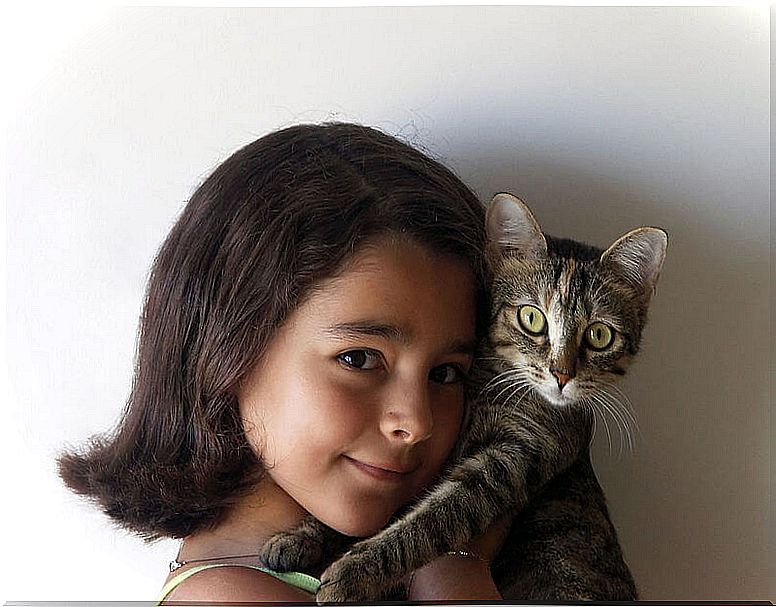 Girl_and_cat