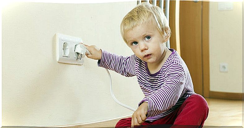 The plugs are one of the elements that must be left out of the reach of children.