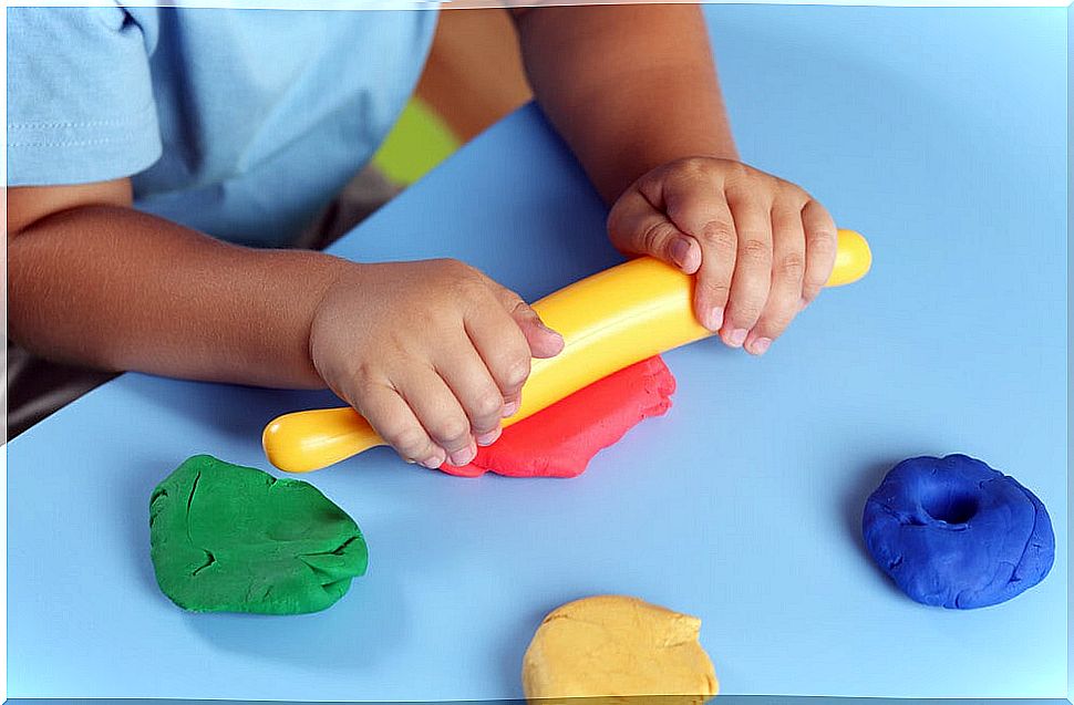 5 activities to explore tactile stimulation in children